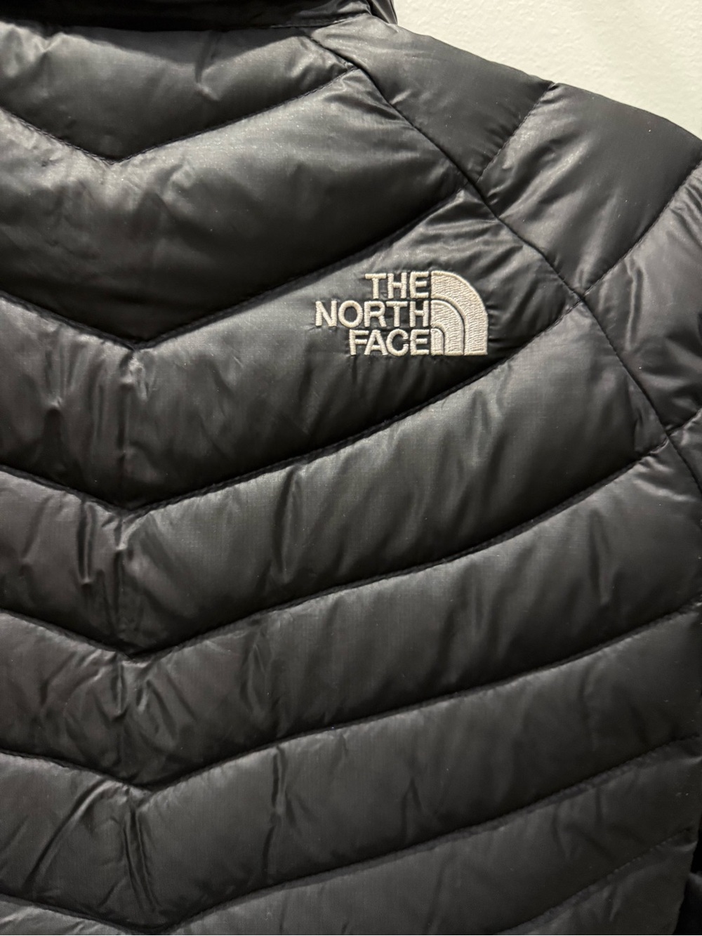 The North Face Black Women's Chevron Puffer Jacket - Picture 3 of 4
